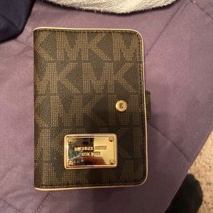 Michael Kors wallet.  Brand new, never used!